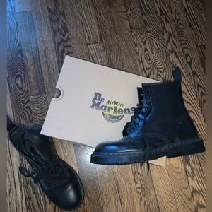 1460 Dr Martens Never Worn. Matte Black, comes with box!